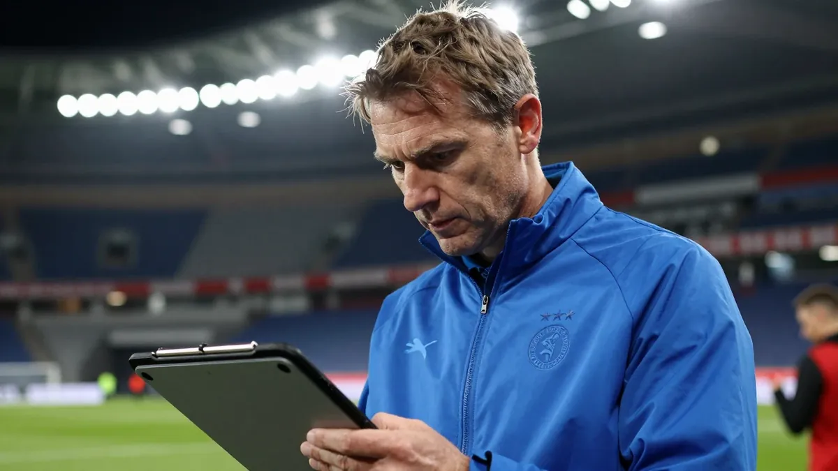 TSG-Trainer Christian lzer erklärt, wie sein Team den gefährlichen Kölner Flügelspieler El Mala im Saisonauftakt am...